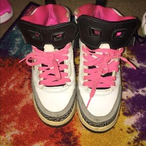 Jordan pink spizike size 8 woman’s